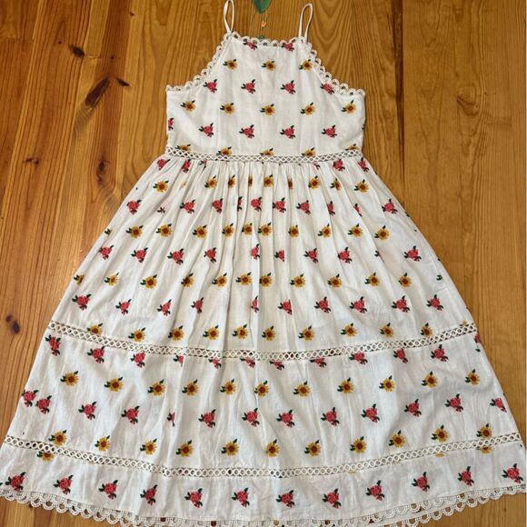 NWT Farm Rio White Linen Blend Mixed Cross Stitch Flowers Midi Dress M - Picture 16 of 16